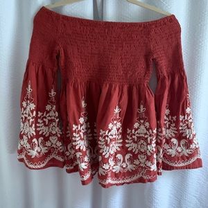 Off the shoulder long sleeve top